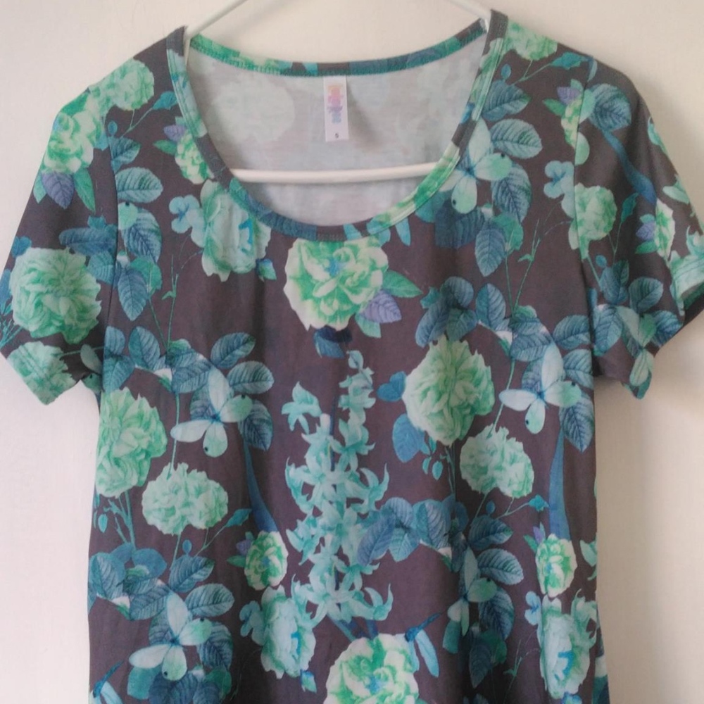 Beautiful Vintage S Classic Tee Floral Lularoe
